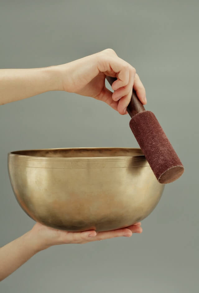 Al momento stai visualizzando La magia di meditare con le campane tibetane
